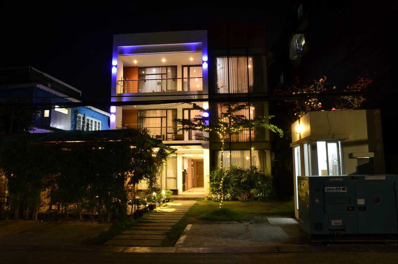 The Varsity House Inn & Serviced Apartments Yangon Exterior photo
